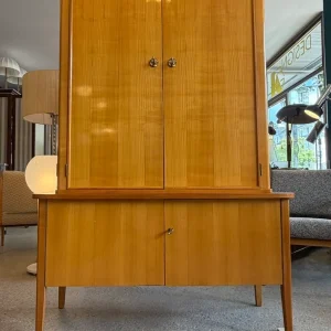 Mid Century Design Schrank aus Esche und Teakholz, mit versteckten Krawattenfächern, Deutschland 1950er