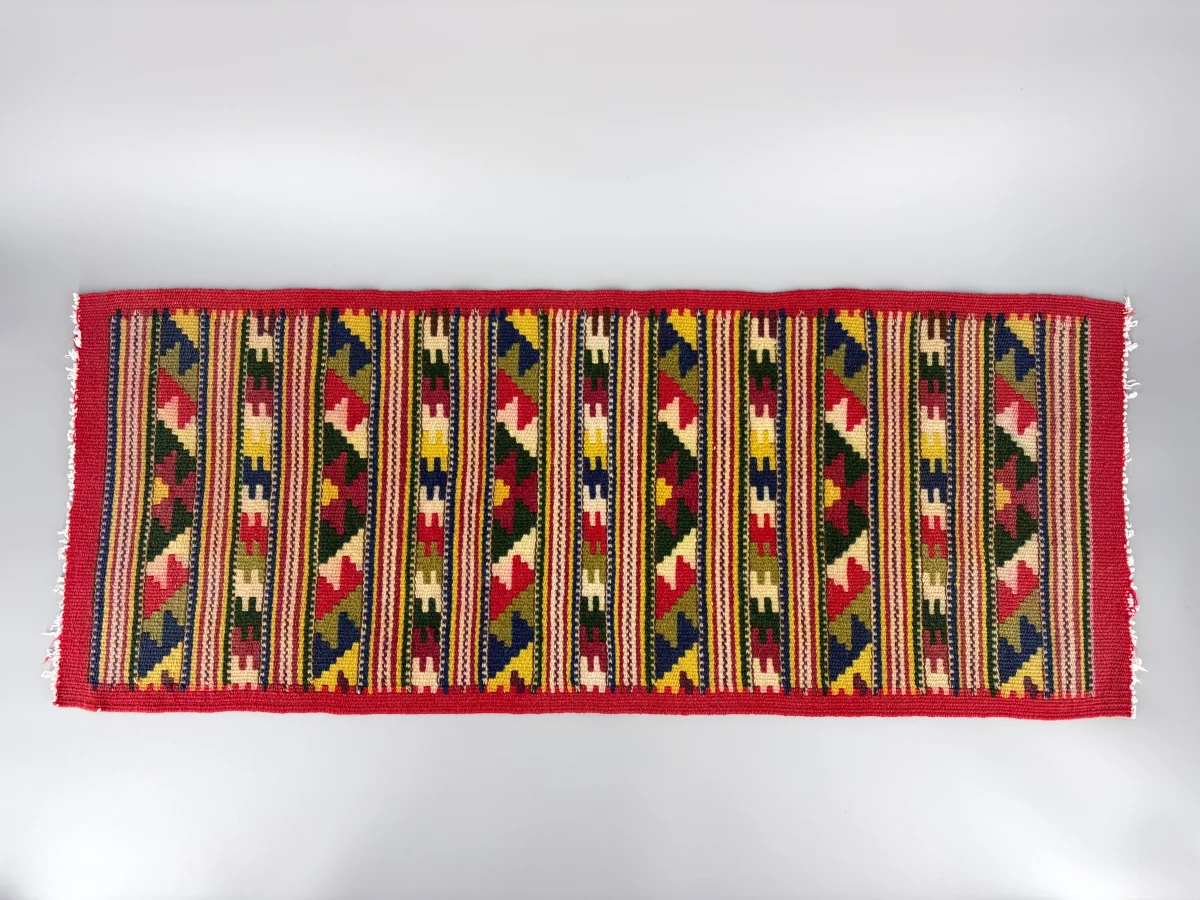 Kleiner Läufer mit geometrischem Muster, 1970