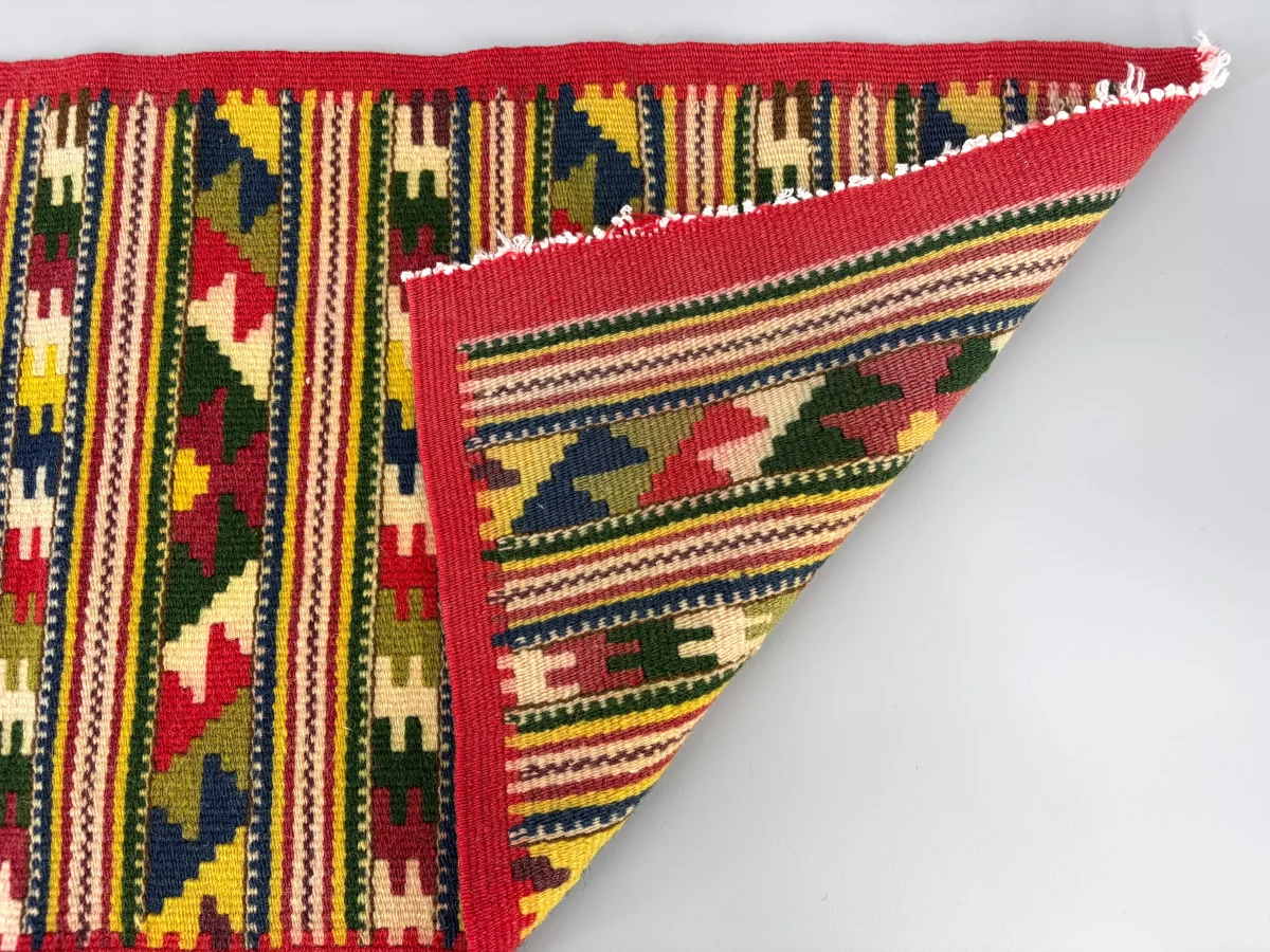 Kleiner Läufer mit geometrischem Muster, 1970 – Bild 4